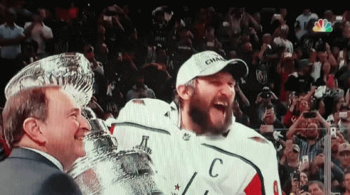 Man's Face with Jarvinen Pull Uppa Ovi Kuva