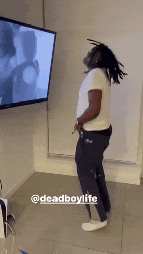 Man With Dreadlocks Dancing GIF