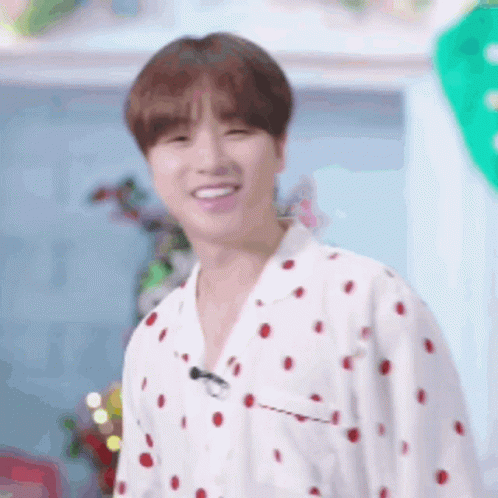 Man With Open Mouth Saying Aaaahhhhh GIF