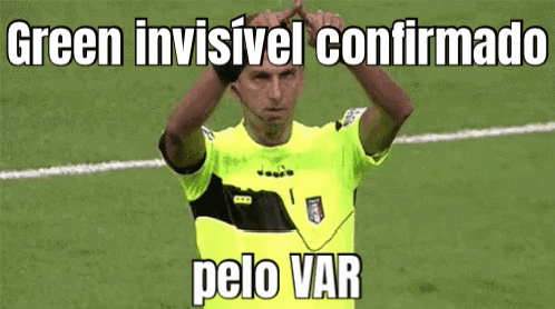 Man Yellow Shirt Green Invisivel Confirmado Pelo Var GIF