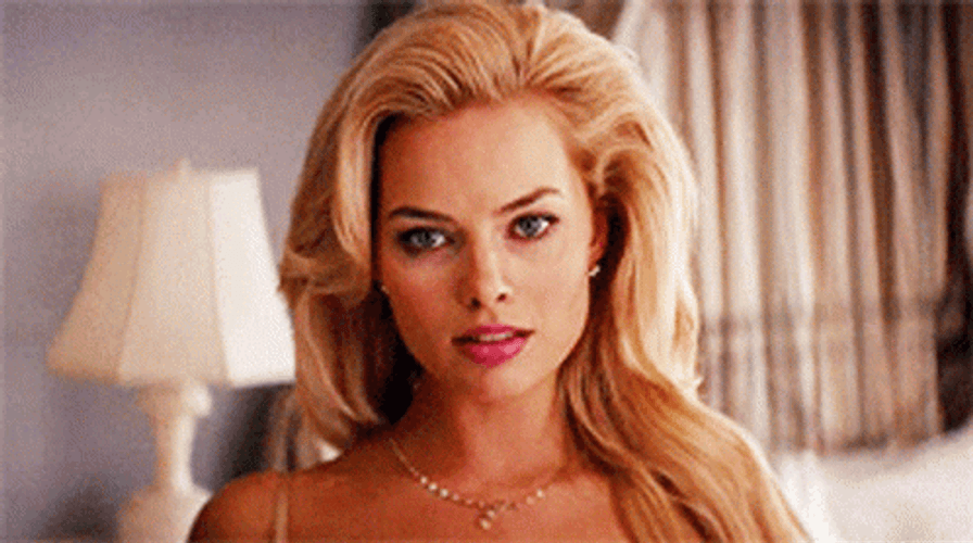 Margot Robbie Pretty Eyes Turn Around GIF