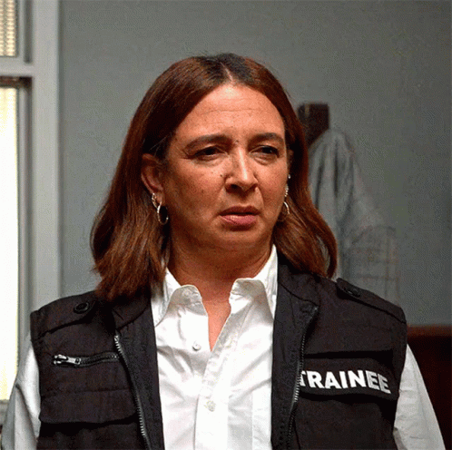 Maya Rudolph Confused Face Reaction GIF