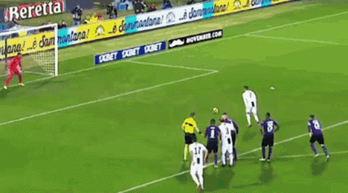 Memo Ochoa Straight Point Kick GIF