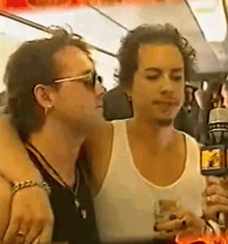 Metallica Kirk Hammett Lars Ulrich Kiss GIF