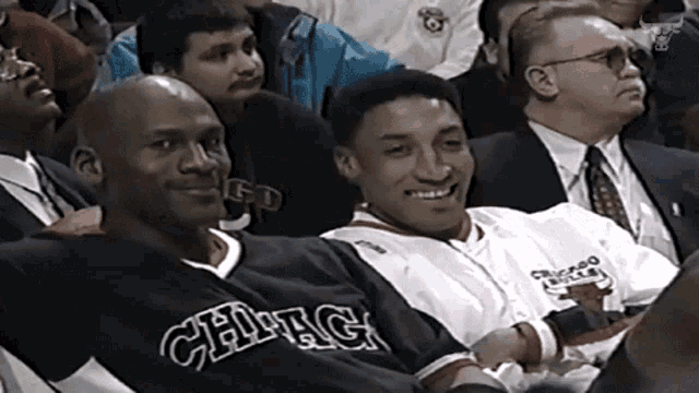 Michael Jordan Scottie Pippen GIF