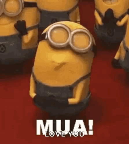 Minions on Red Carpet Saying Mua Love You