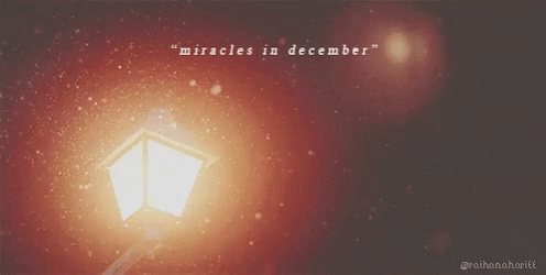 Miracles in December Sign with Lamp Post
