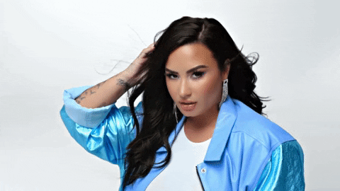Modelo Demi Lovato Pretty Posing GIF