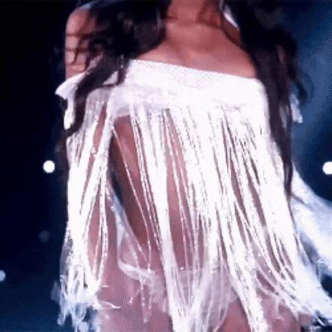 Modelo Naomi Campbell Walking On Runway GIF