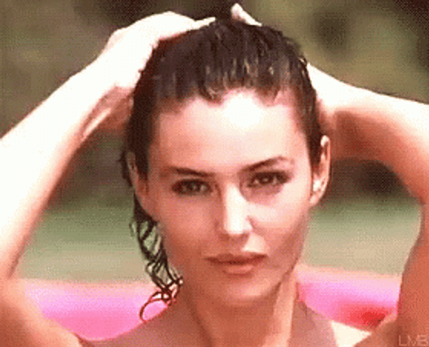 Monica Bellucci GIF