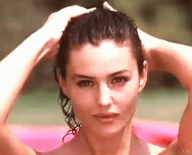 Monica Bellucci 280 X 226 Gif GIF