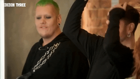 Mua Make Up Contest Talks To Opponent GIF