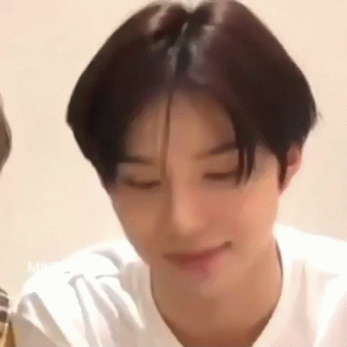 Nct Jungwoo Judging GIF