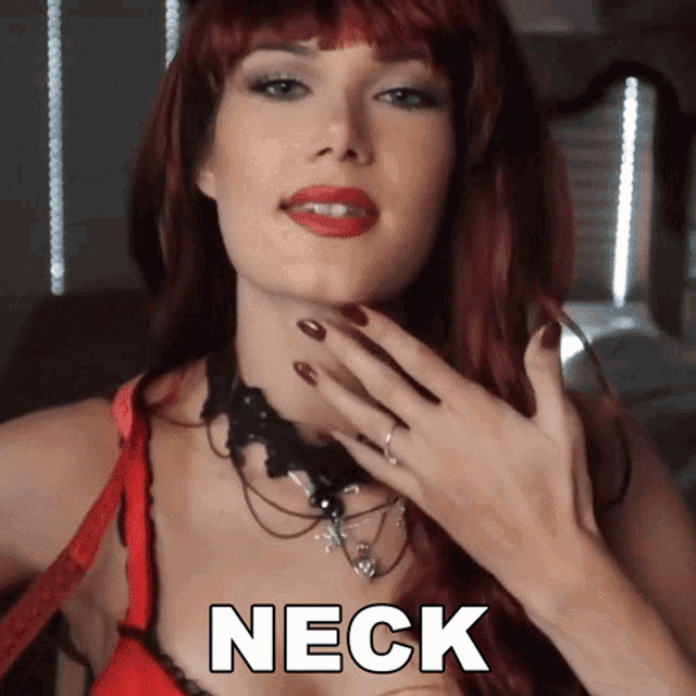 Neck Sabrina Vaz Gif GIF