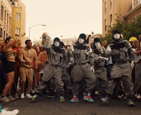 Notti Bop Center Moment GIF