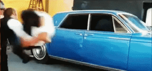 once-upon-a-time-in-hollywood-beat-brucelee-rb3f0qnrzuubuitw.gif