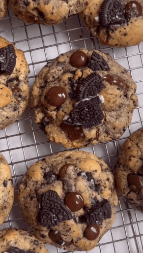 Oreo Cookies With Chocolate Chips On A Wire Rack GIF