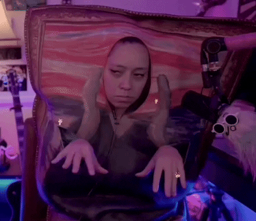 Ouu Girl Wearing The Scream Paint GIF