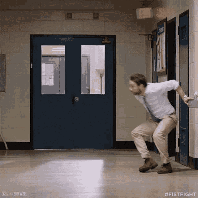 Panic Running Opening Door Charlie Day Fist Fight GIF