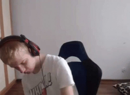 Passing Out Video Gamer Player Sleep GIF