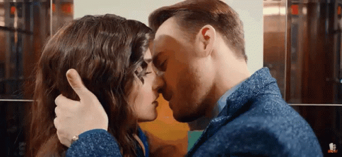Passionately Romantic Beso GIF