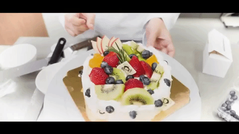 Pavlova Fancy Cake GIF