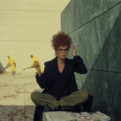 Penelope Cruz Lola Cuevas Can't Hear GIF