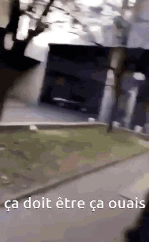Person Walking Sidewalk ca doit etre ca ouais