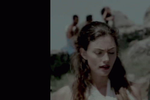 Phoebe Running Side View Angle GIF