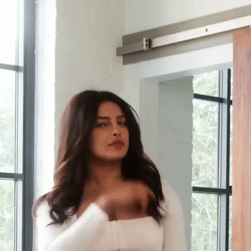 Piyushizhere14 Priyanka GIF