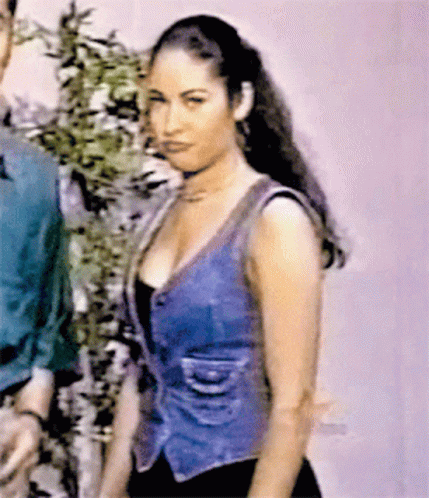 Pouty Lips Selena Quintanilla Yolo GIF