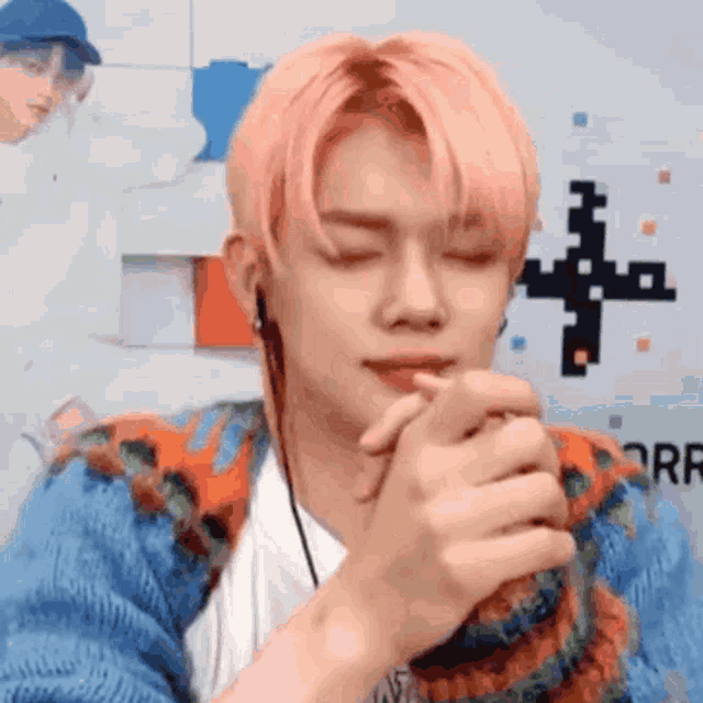 Praying Txt Yeonjun GIF