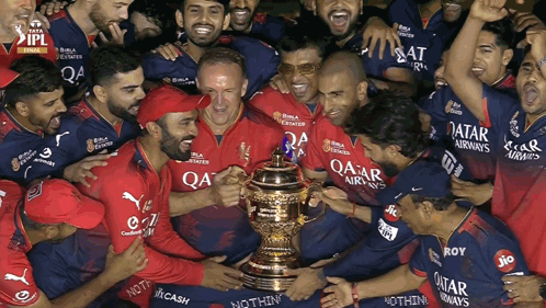 Qatar Airways Is The Sponsor Of The Team In This Photo GIF
