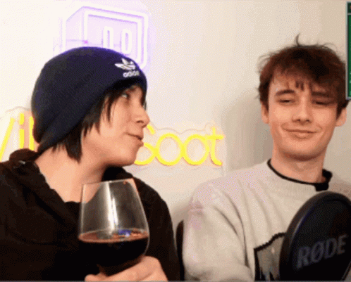 Quackity Tnt Duo Wilbur Soot Brofist GIF