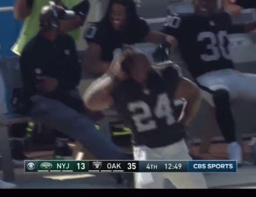Raiders Marshawn Lynch Firing Up Crowd GIF