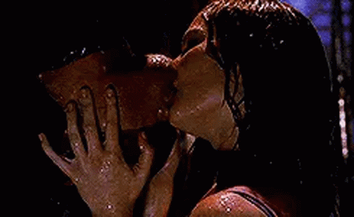 Rain Kiss Spiderman Mary Jane Original GIF