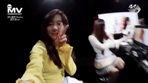Red Velvet Seulgi Peace Sign Pose GIF
