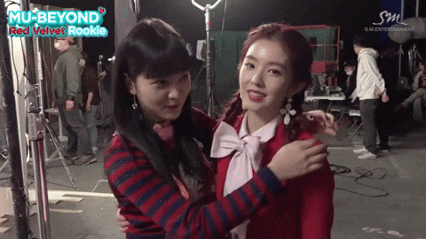 Red Velvet Yeri And Irene GIF