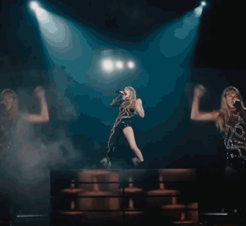 Reputation Tour Taylor Up GIF