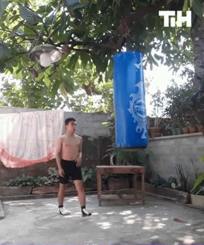Roundhouse Kick Failed Fell Hurt GIF