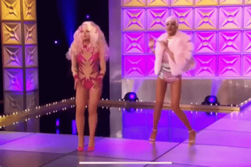 Rupauls Drag Race Naomi Smalls And Farrah Moan GIF