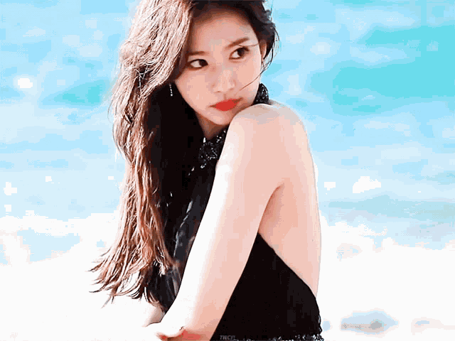 Sana Beautiful Back Pose GIF