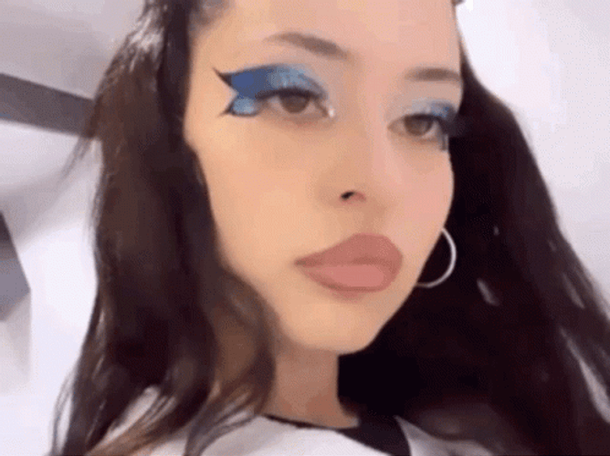 Sassy Maddy Perez Calm Visage GIF