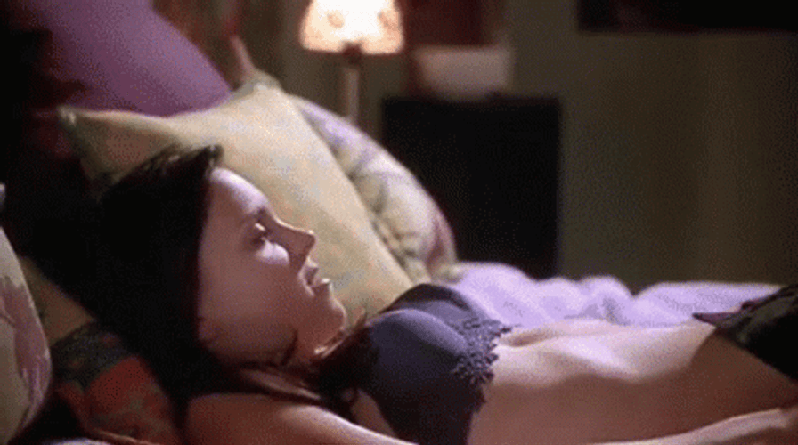Scary Movie Anna Faris Bed Scene GIF