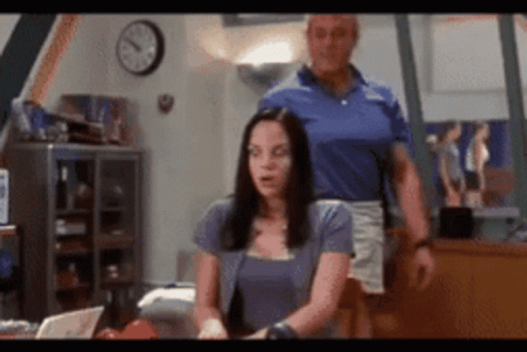 Scary Movie Scared Cindy Anna Faris GIF