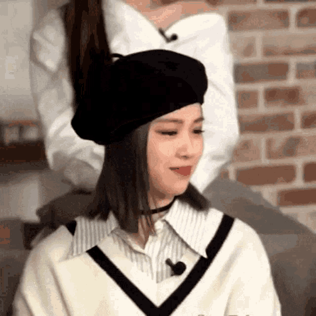 Serious Face Laughing Switch Itzy Ryujin GIF