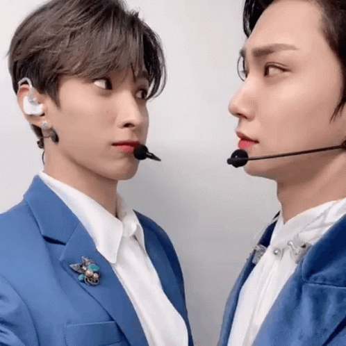 Seventeen Dk Joshua Eye Contact GIF