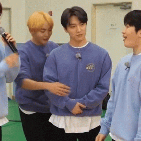 Seventeen Seungkwan Cuddle GIF