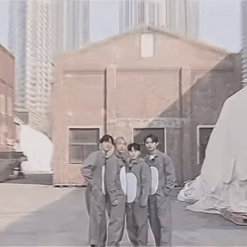 Seventeen Shocked Zoom In GIF