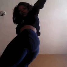 Sexy chick twerks